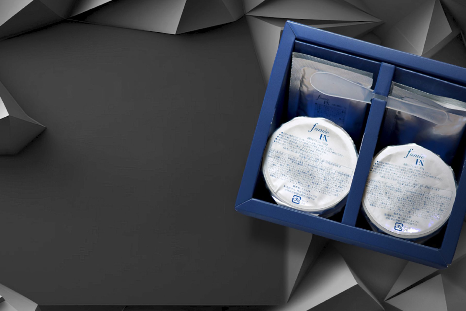 ビエストのfumieシリーズは水素のパワーを最大限に引き出す商品として誕生しました。白金ナノコロイドとの相乗効果でさらに優れた抗酸化作用を実現、透明感のある素肌美へと導きます。